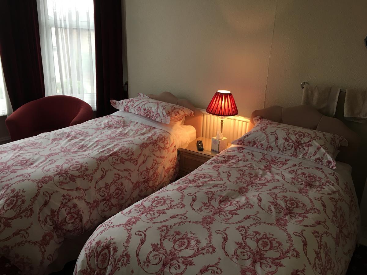 사우샘프턴 Ellenborough House B&B 외부 사진