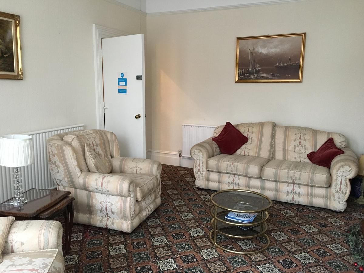사우샘프턴 Ellenborough House B&B 외부 사진