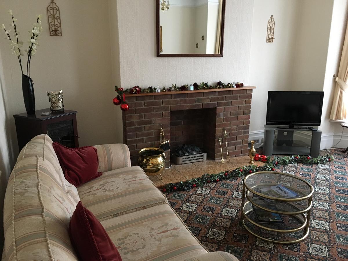 사우샘프턴 Ellenborough House B&B 외부 사진