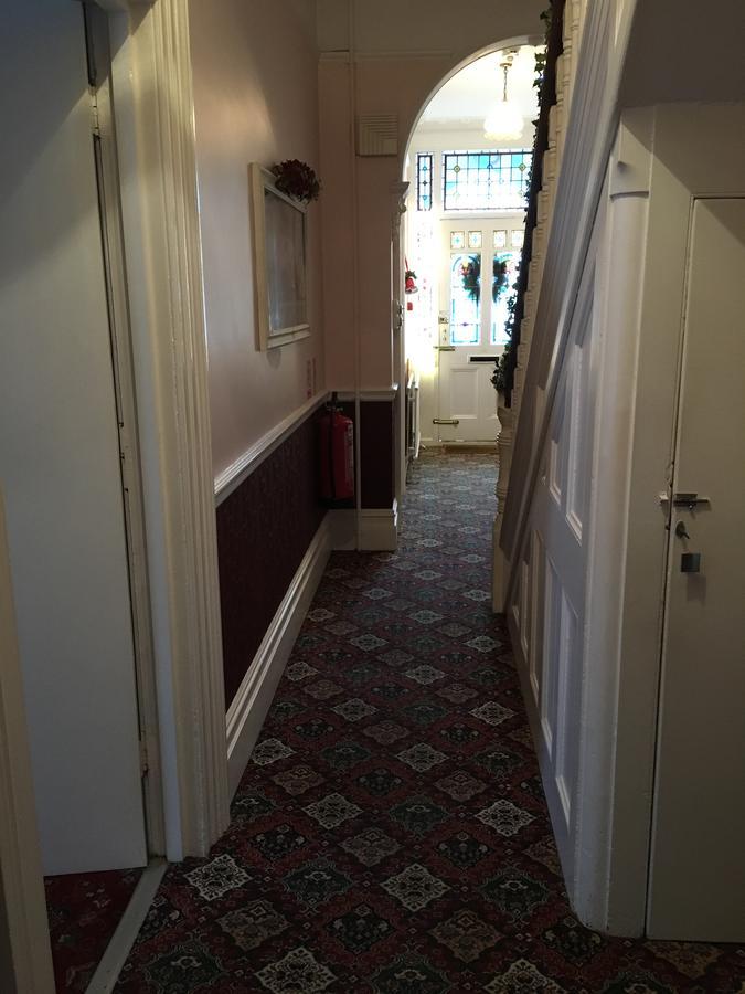 사우샘프턴 Ellenborough House B&B 외부 사진